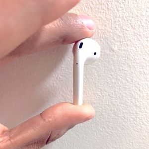 Apple AirPods Second Gen: Right AirPod
